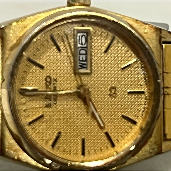 SEIKO Vintage Women\'s Gold Quartz Wrist Watch Water Resistant